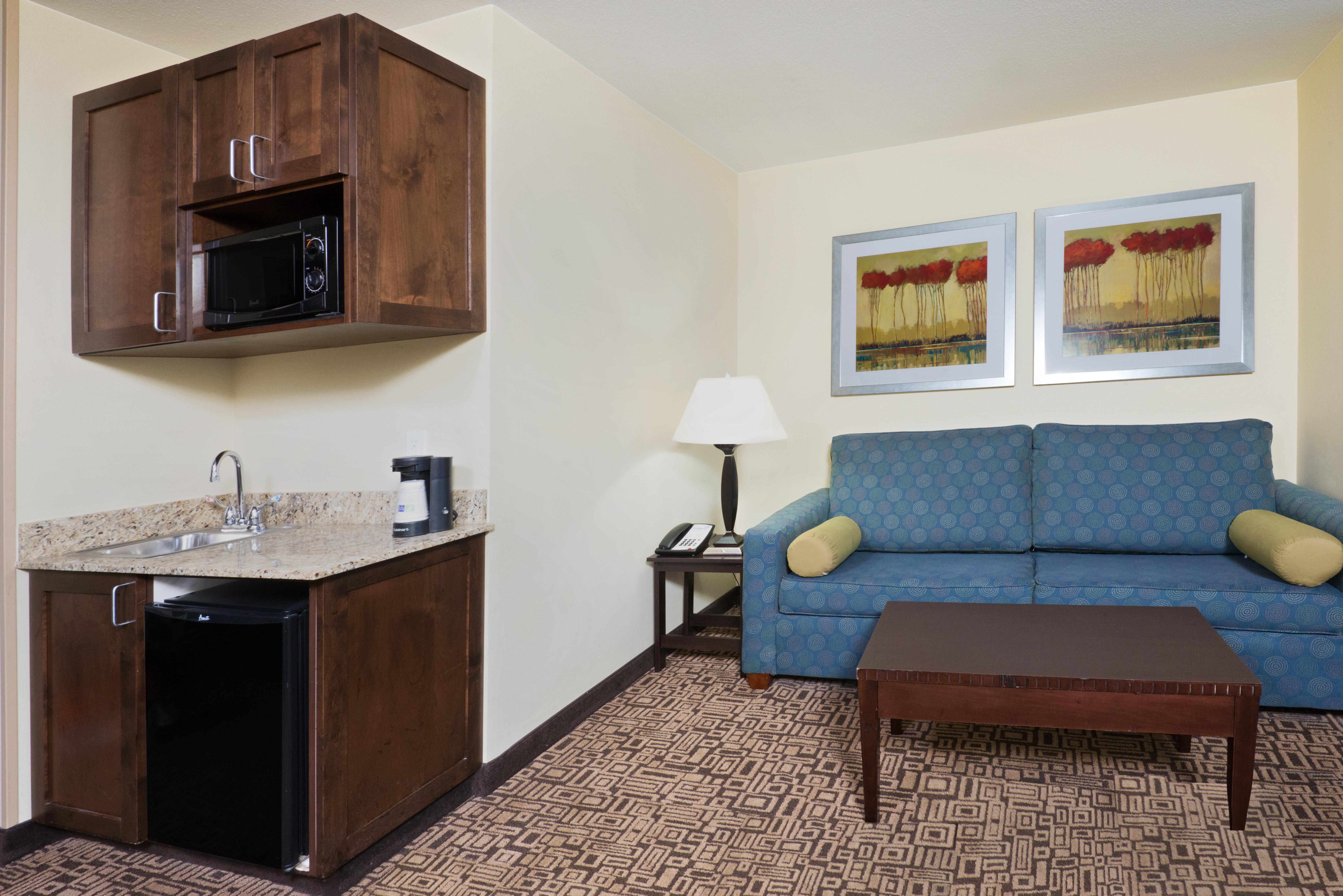 Holiday Inn Express Richfield By Ihg Exterior photo