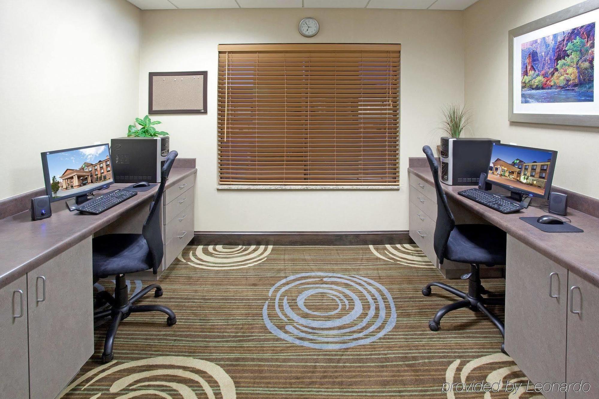 Holiday Inn Express Richfield By Ihg Facilities photo